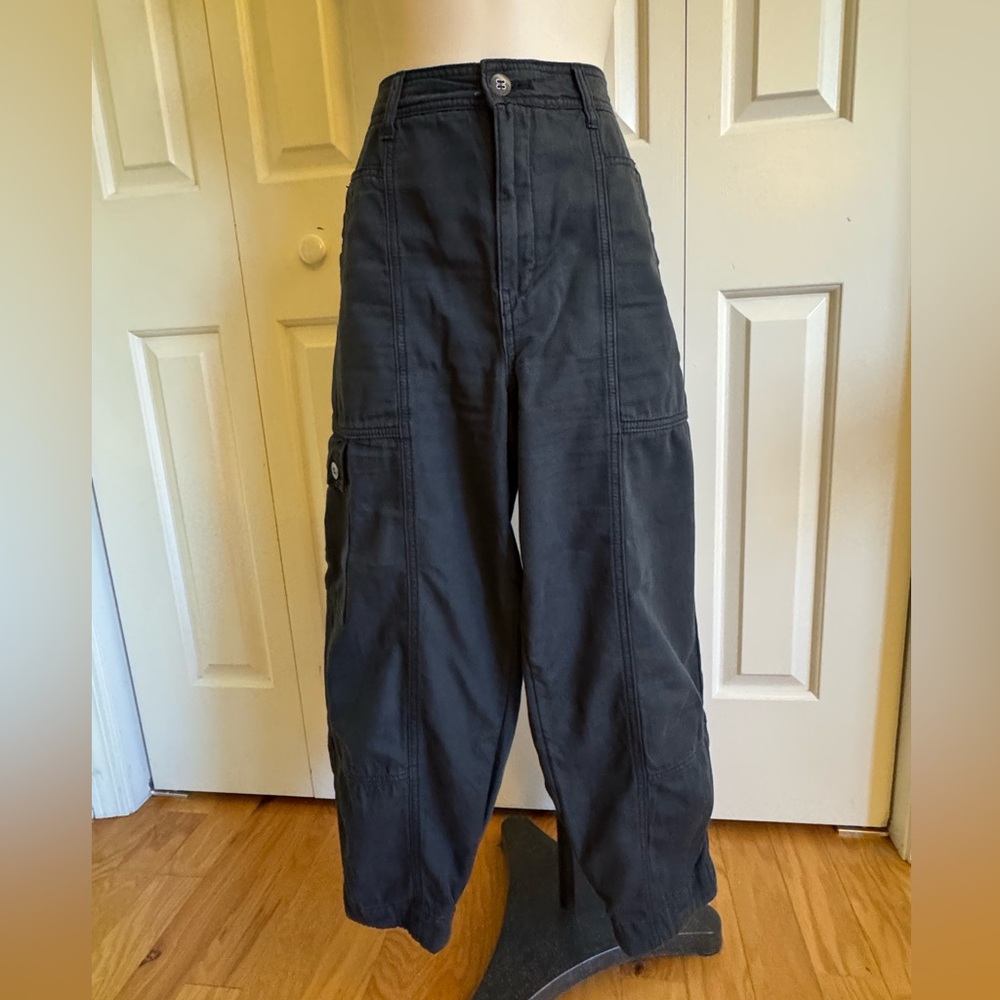 ANTHROPOLOGIE Dark Gray Cotton Cropped Cargo Pants 8